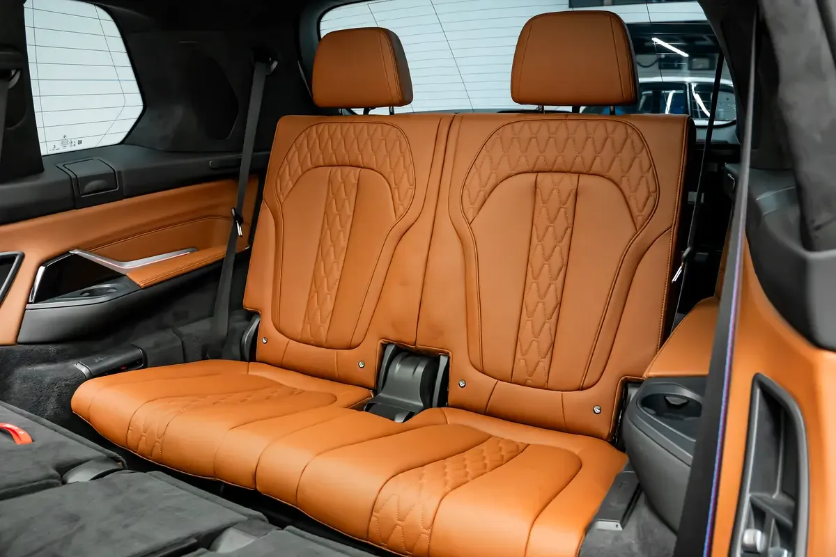 BMW X7 4.4 AT 4WD (530 حصان) - 17