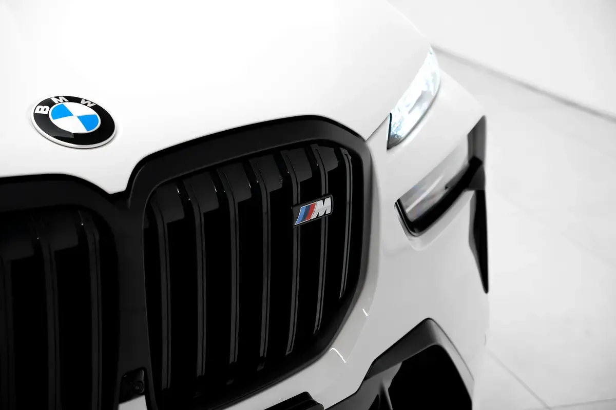 BMW X7 4.4 AT 4WD (530 حصان) - 18