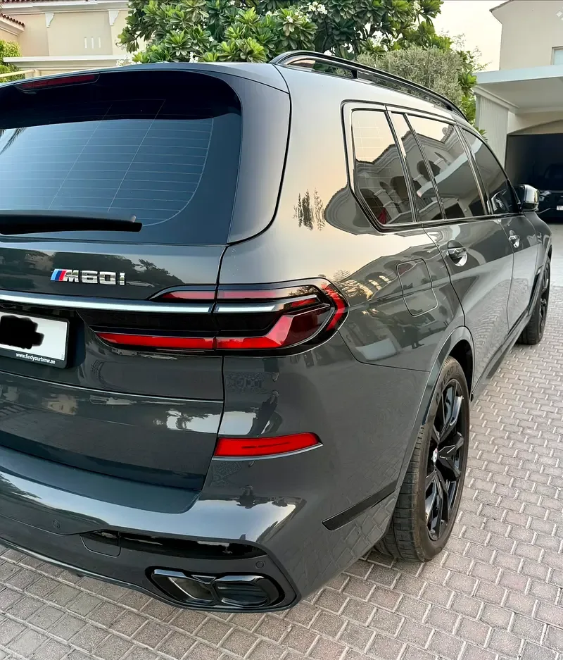 BMW X7 4.4 AT 4WD (530 حصان) - 2