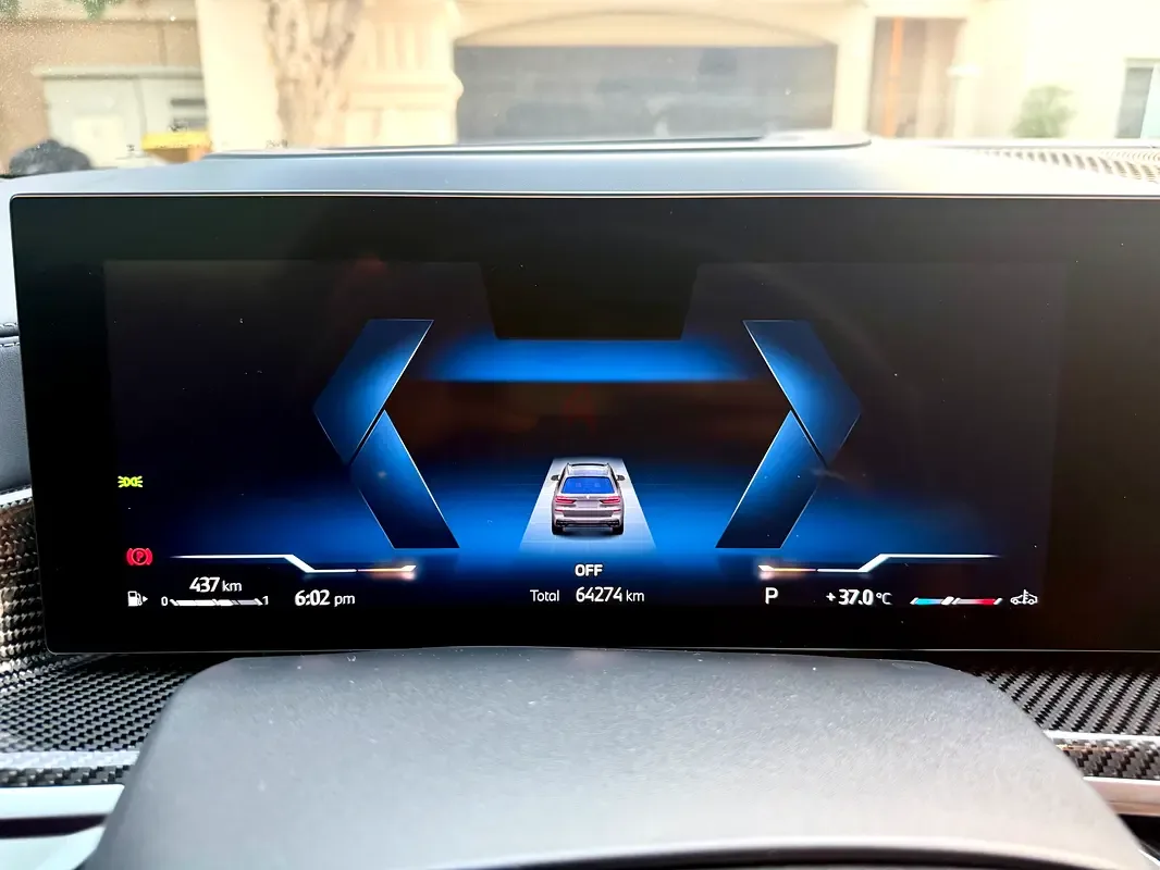 BMW X7 4.4 AT 4WD (530 حصان) - 11