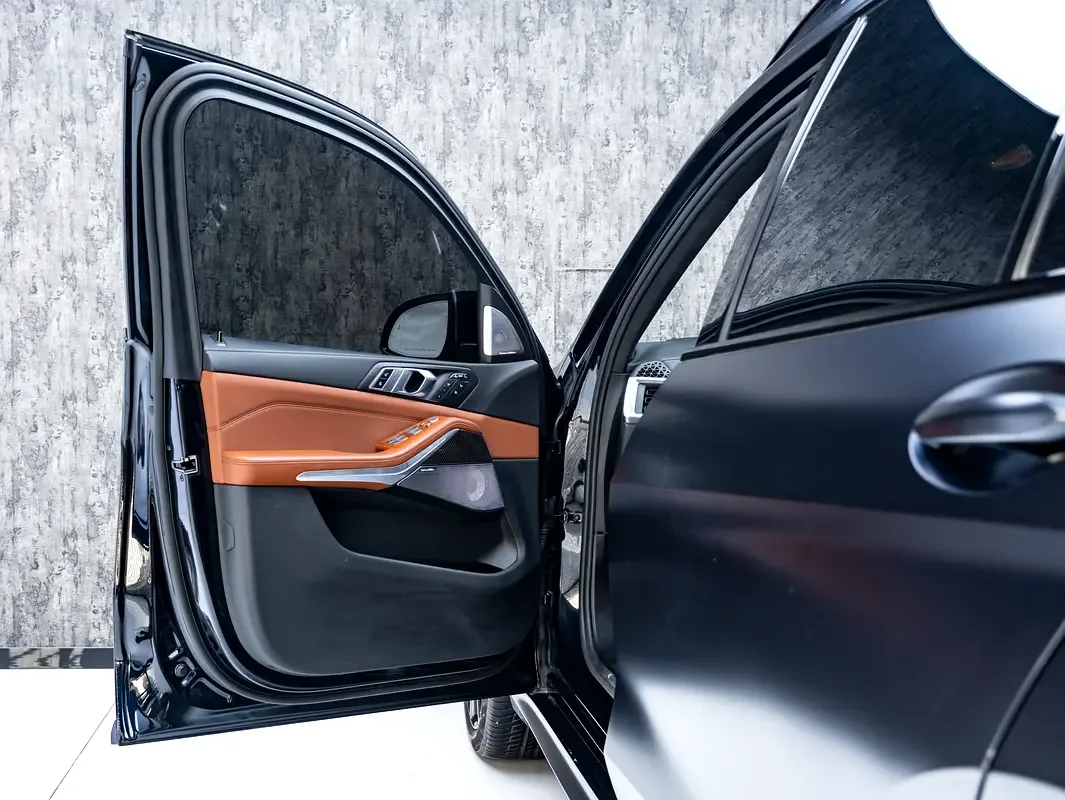 BMW X7 4.4 AT 4WD (530 حصان) - 7