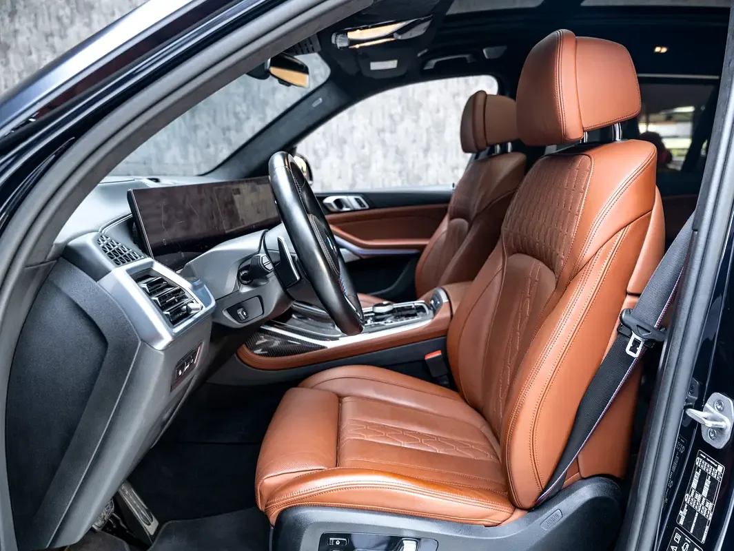 BMW X7 4.4 AT 4WD (530 حصان) - 9