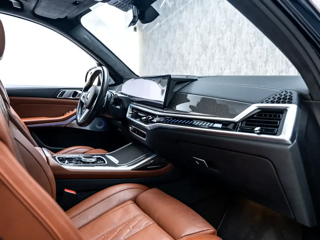 BMW X7 4.4 AT 4WD (530 حصان) - 13