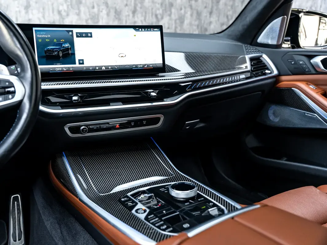 BMW X7 4.4 AT 4WD (530 حصان) - 15