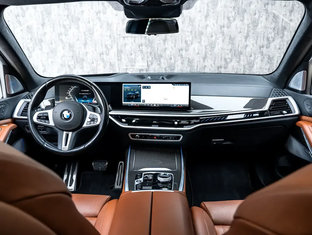 BMW X7 4.4 AT 4WD (530 حصان) - 14