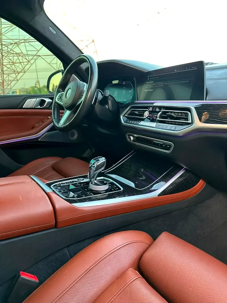 BMW X7 xDrive40i Steptronic (340 حصان) - 7