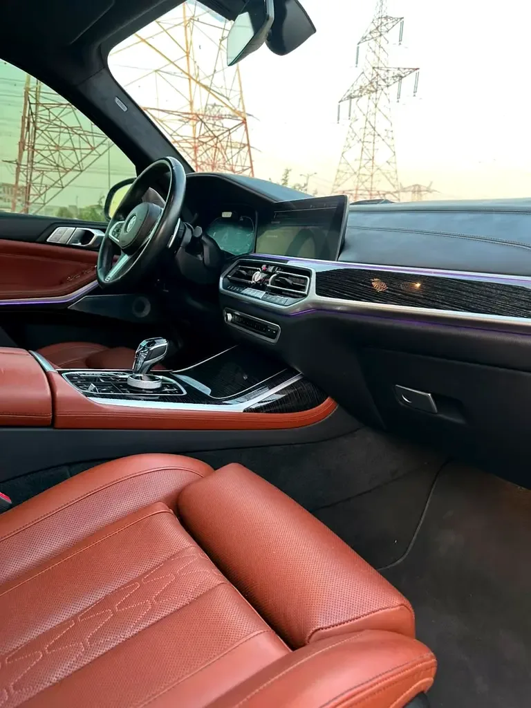 BMW X7 xDrive40i Steptronic (340 حصان) - 11