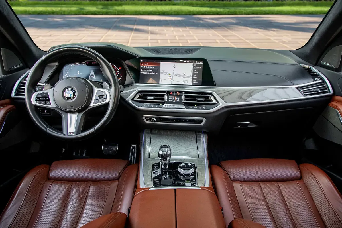 BMW X7 xDrive40i Steptronic (340 حصان) - 8