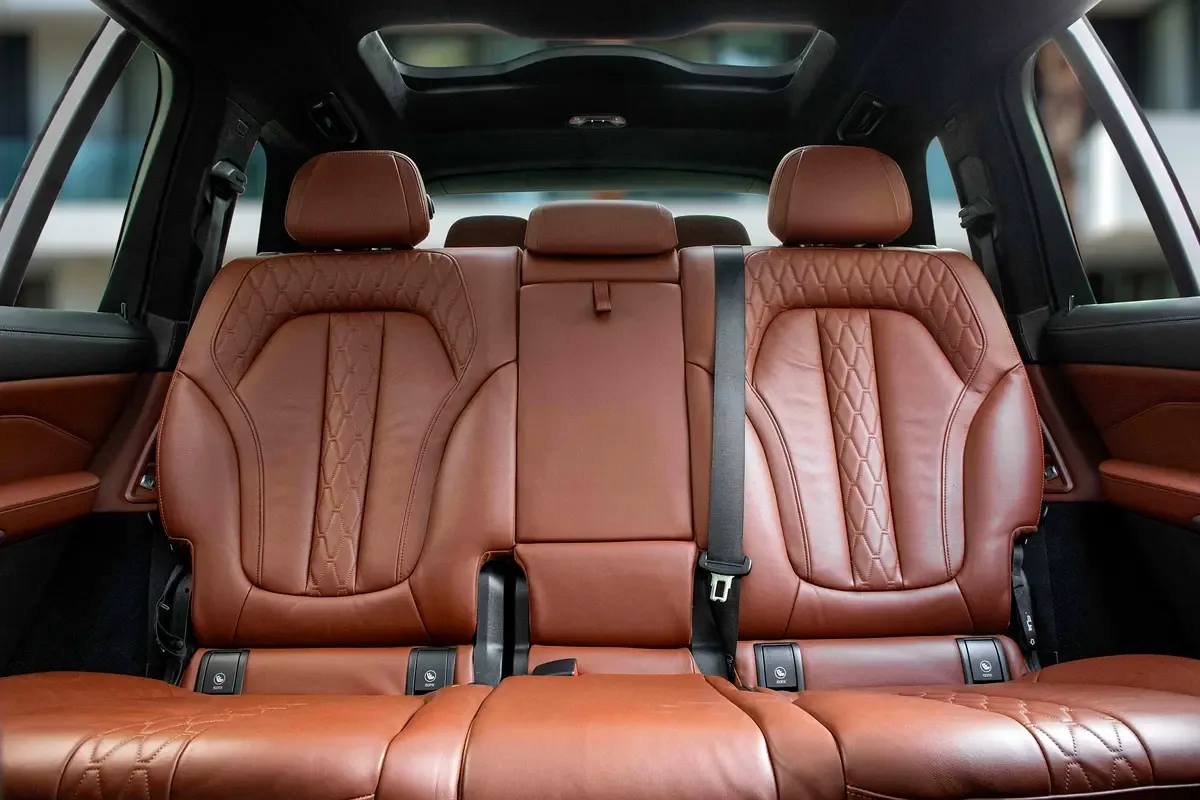 BMW X7 xDrive40i Steptronic (340 حصان) - 12