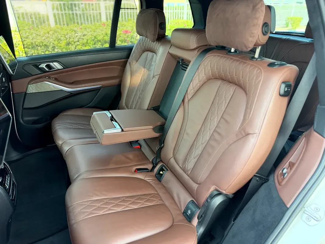 BMW X7 xDrive40i Steptronic (340 hp) - 16