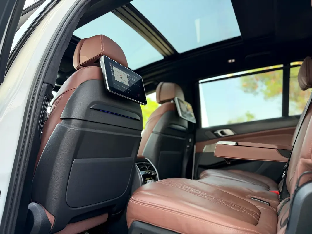 BMW X7 xDrive40i Steptronic (340 hp) - 17