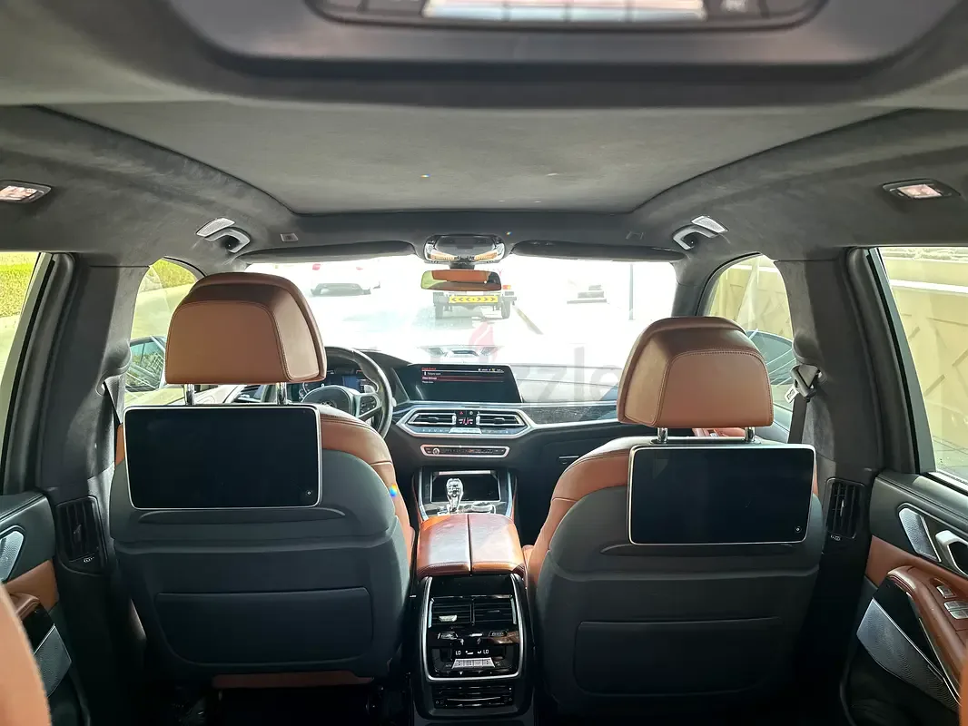 BMW X7 xDrive50i Steptronic (462 hp) - 11