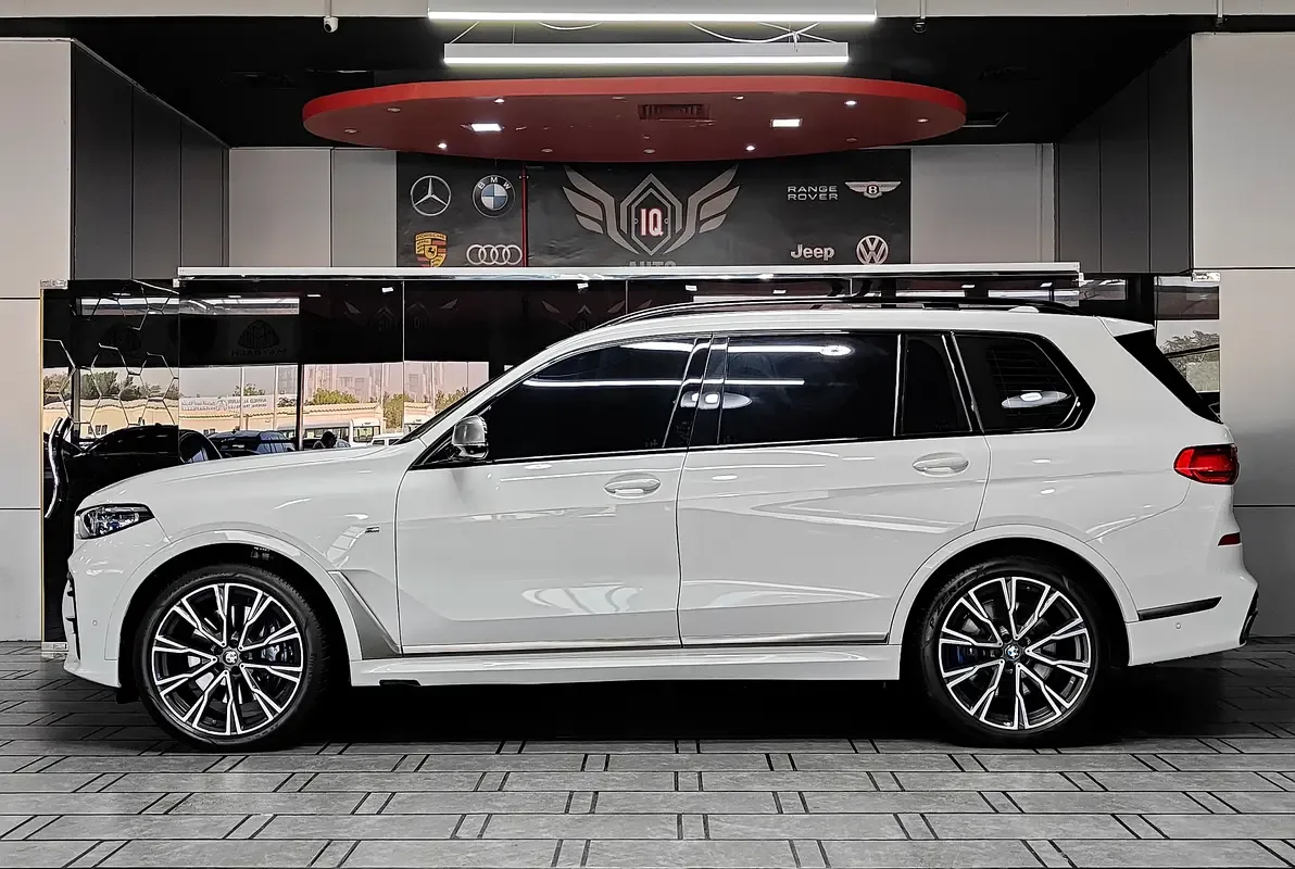 BMW X7 xDrive50i Steptronic (462 حصان) - 7