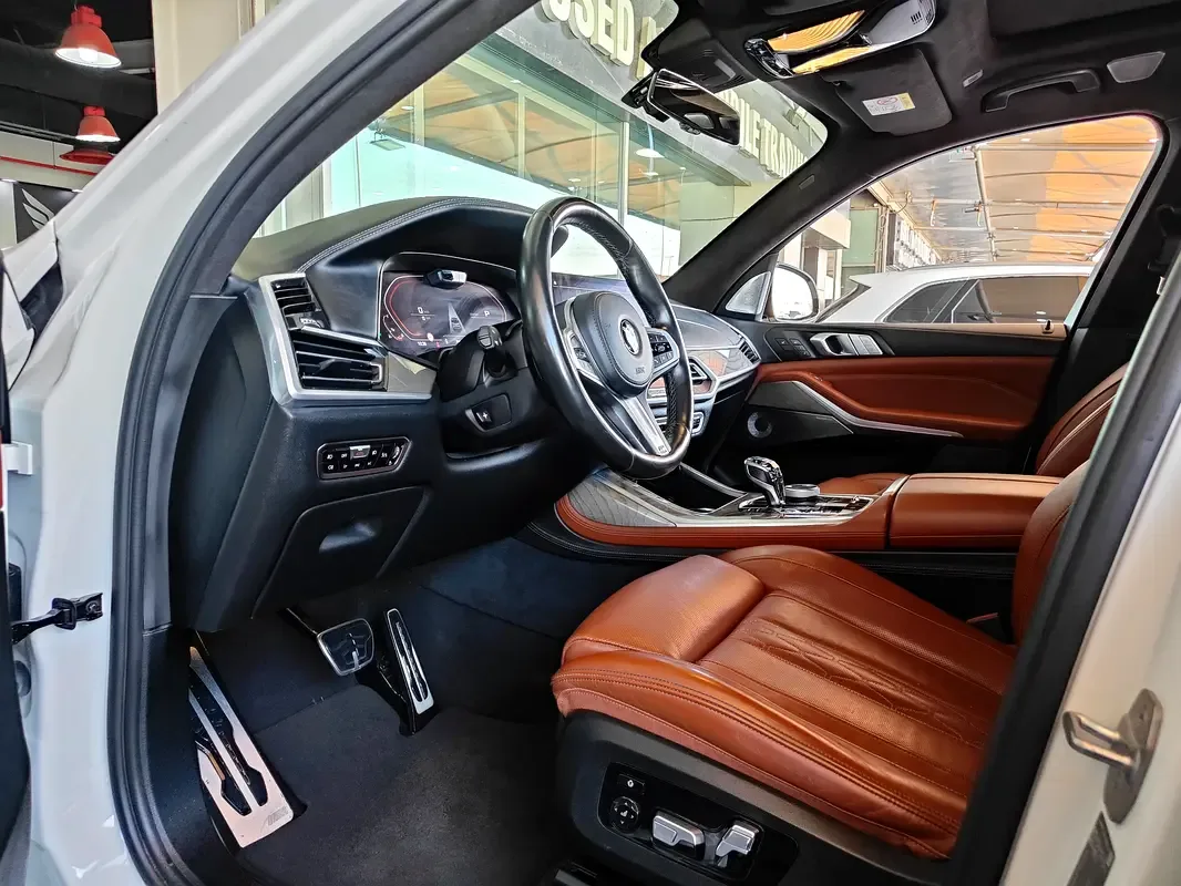 BMW X7 xDrive50i Steptronic (462 حصان) - 11