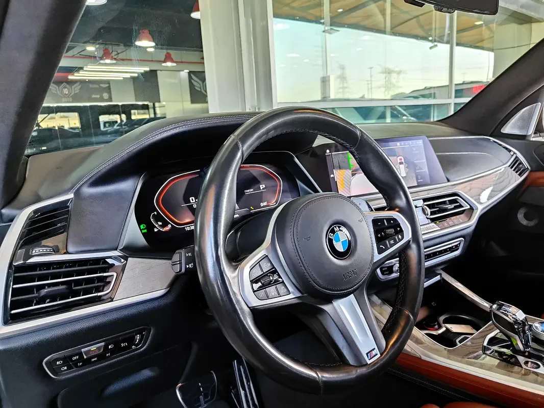 BMW X7 xDrive50i Steptronic (462 حصان) - 12