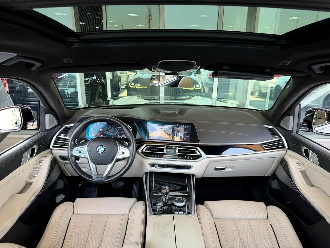 BMW X7 xDrive50i Steptronic (462 حصان) - 9