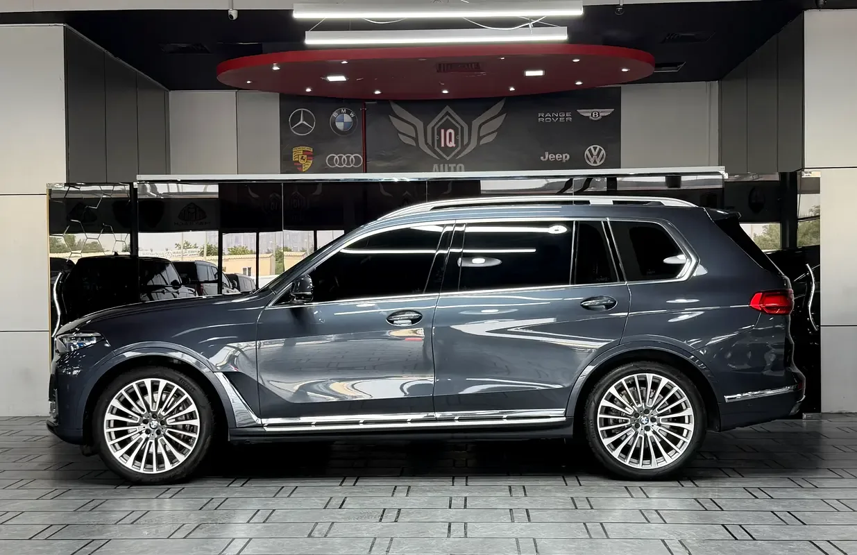 BMW X7 xDrive50i Steptronic (462 حصان) - 7
