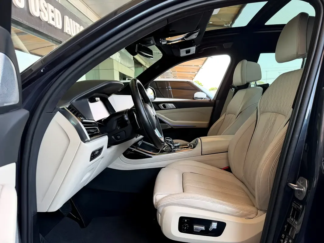BMW X7 xDrive50i Steptronic (462 حصان) - 14