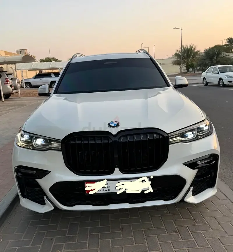 BMW X7 xDrive50i Steptronic (462 hp)