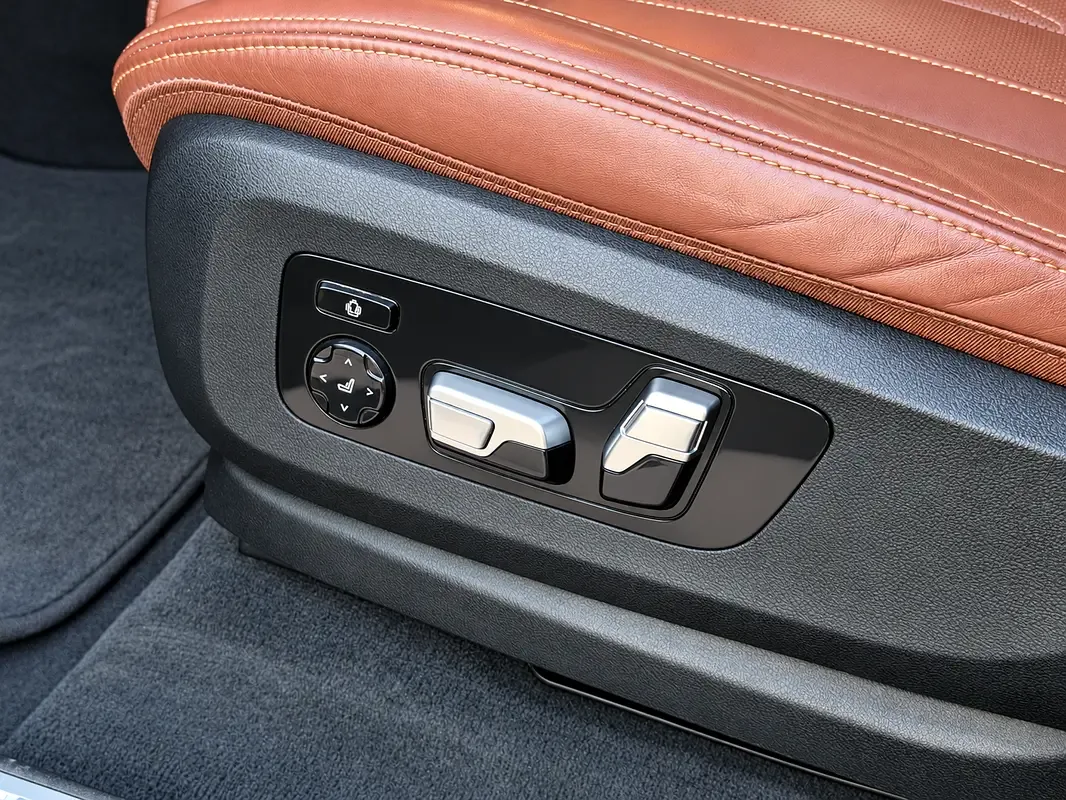 BMW X7 xDrive50i Steptronic (462 hp) - 10