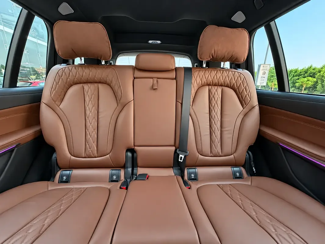 BMW X7 xDrive50i Steptronic (462 hp) - 18