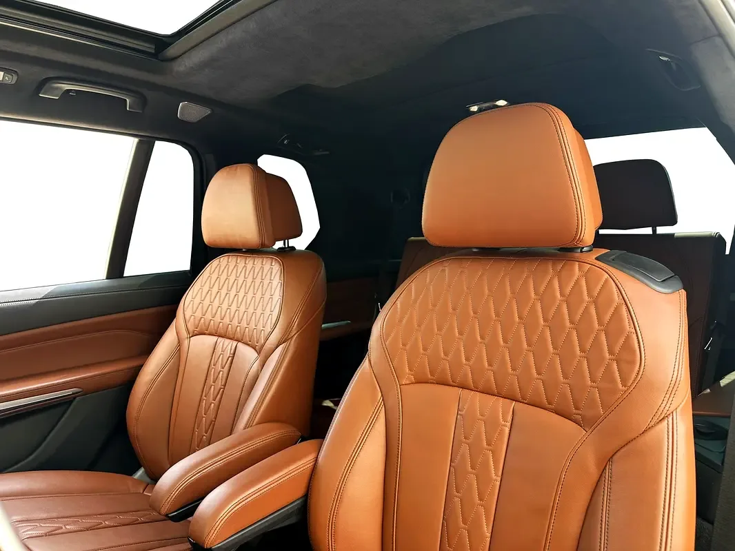 BMW X7 xDrive50i Steptronic (462 hp) - 10