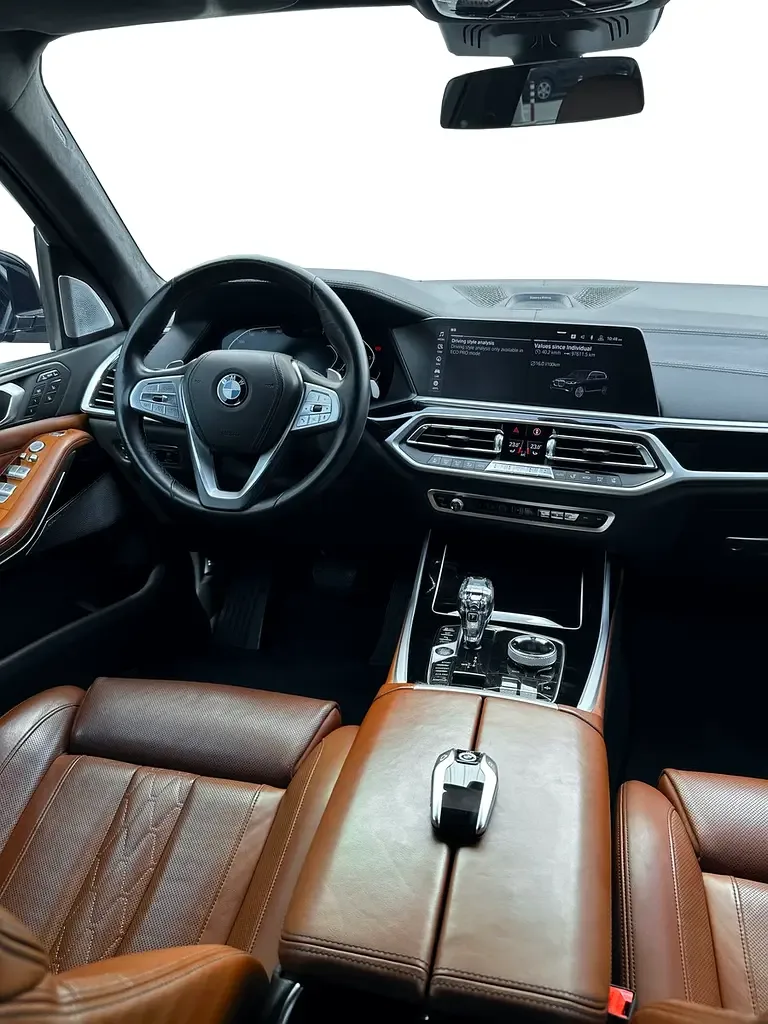 BMW X7 xDrive50i Steptronic (462 hp) - 11