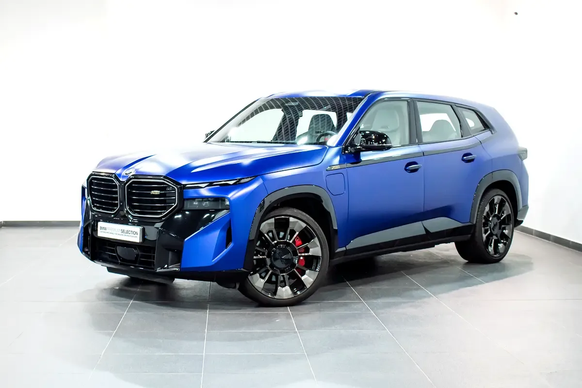 BMW XM 4.4 AT 4WD (653 hp)
