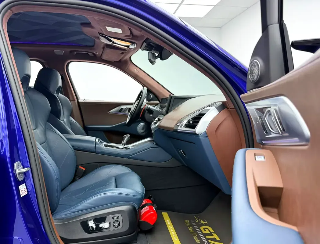 BMW XM 4.4 AT 4WD (653 حصان) - 9