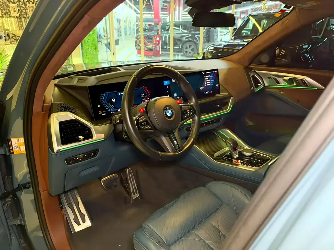 BMW XM 4.4 AT 4WD (653 hp) - 12