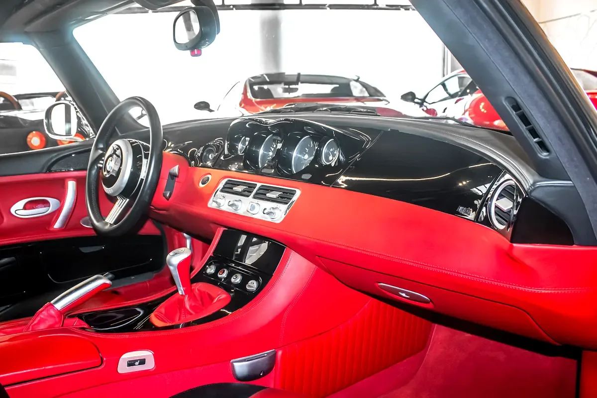 BMW Z8 4.9 MT (400 حصان) - 9