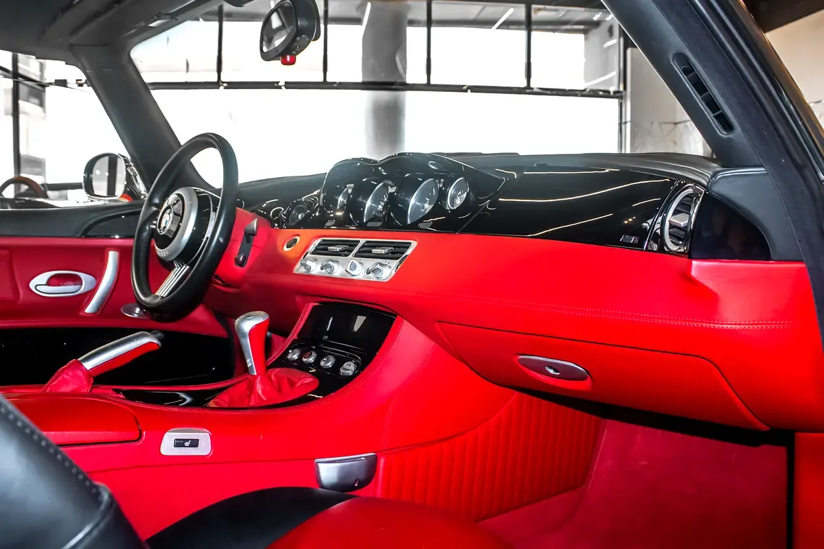 BMW Z8 4.9 MT (400 حصان) - 10