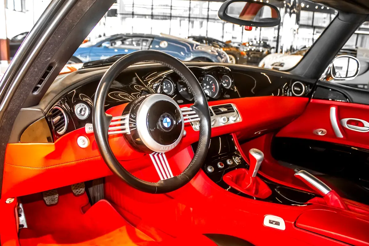 BMW Z8 4.9 MT (400 حصان) - 8