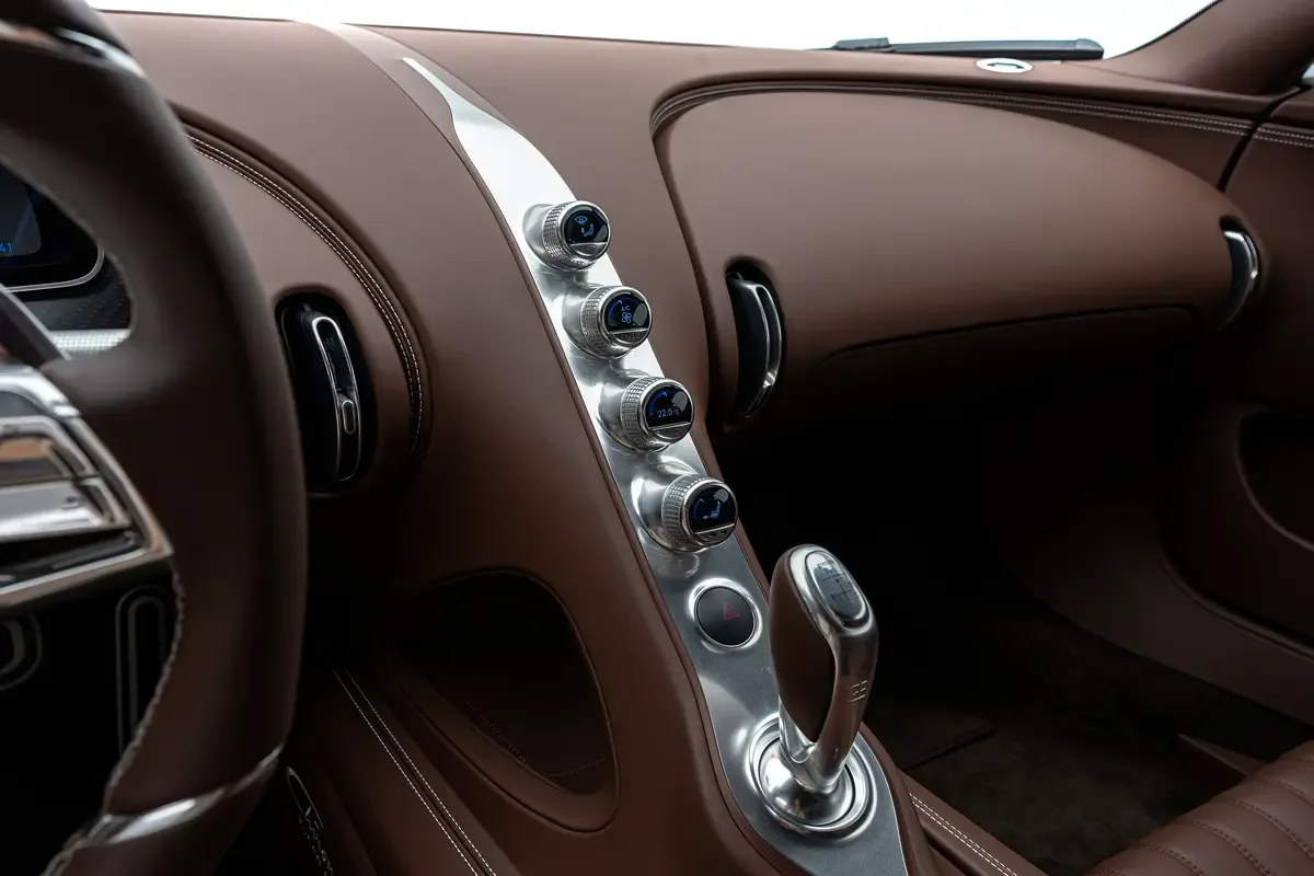 Bugatti Chiron 8.0 AMT AWD (1500 hp) - 15