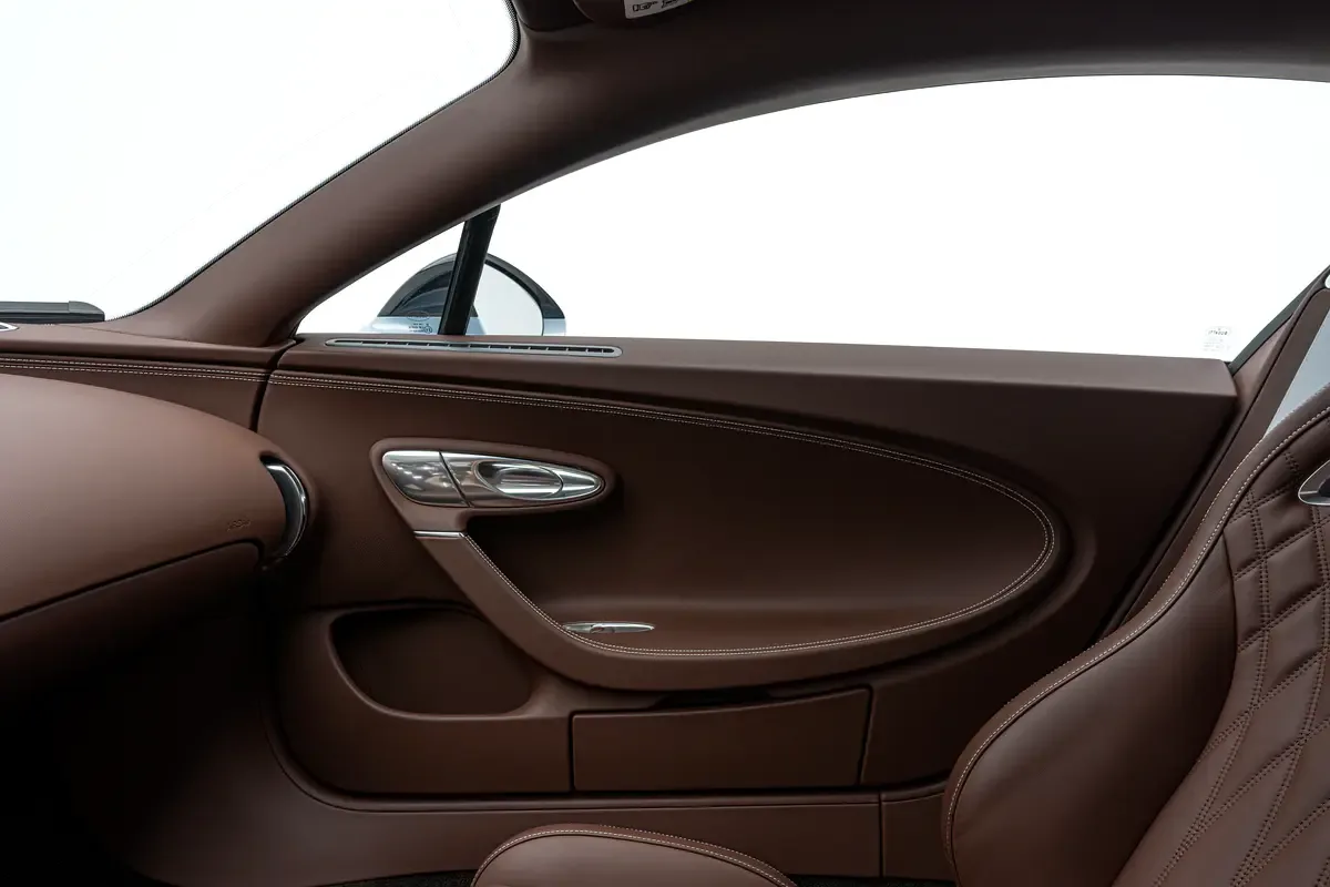 Bugatti Chiron 8.0 AMT AWD (1500 hp) - 17