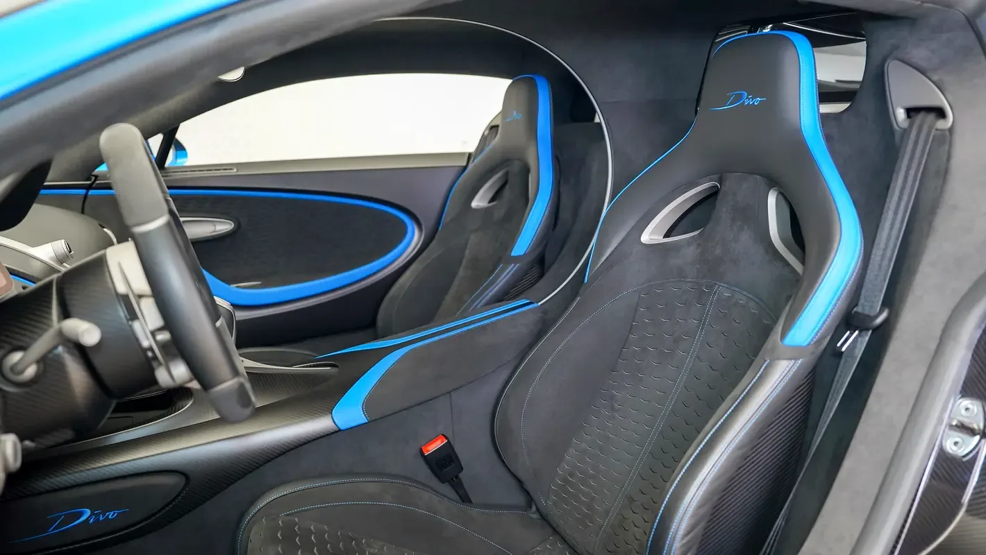 Bugatti Divo 8.0 AMT 4WD (1500 hp) - 5