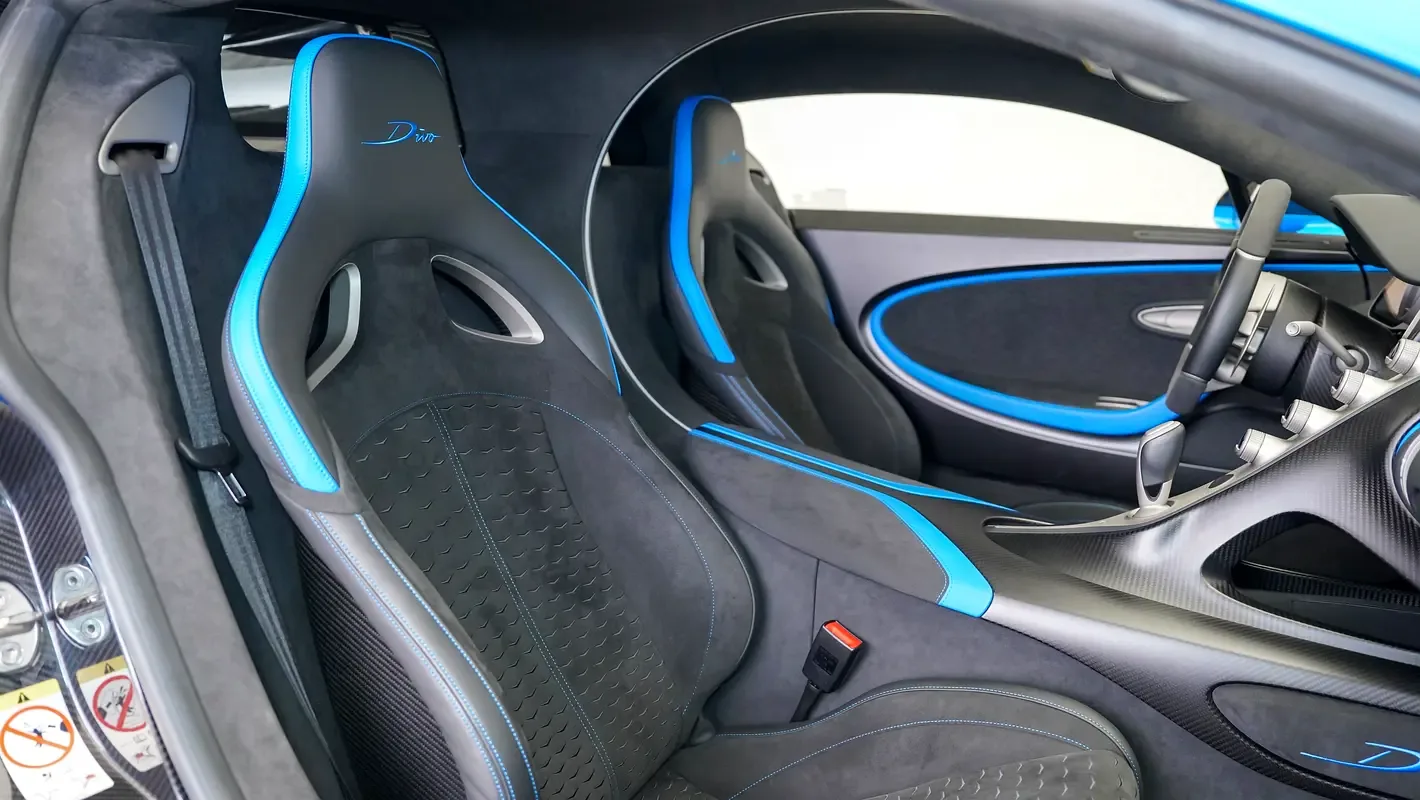 Bugatti Divo 8.0 AMT 4WD (1500 hp) - 6