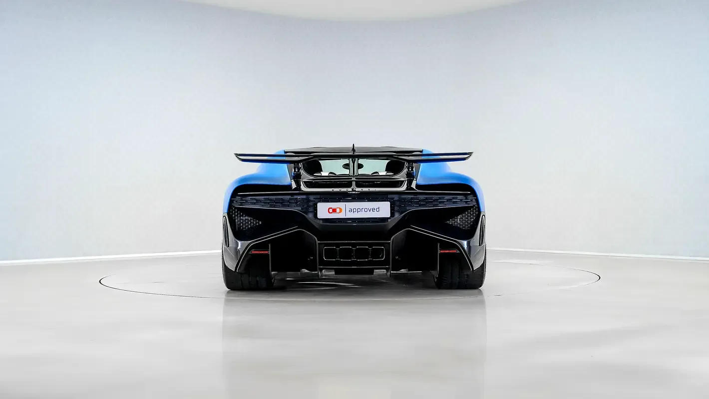 Bugatti Divo 8.0 AMT 4WD (1500 hp) - 9