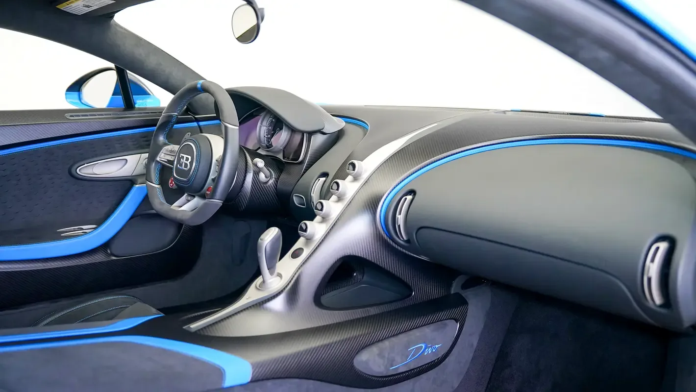 Bugatti Divo 8.0 AMT 4WD (1500 hp) - 7