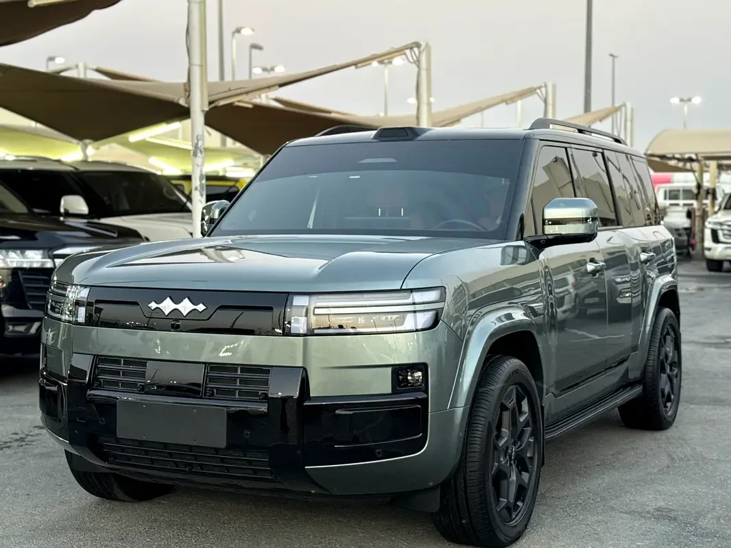 BYD FangChengBao Leopard 5 1.5 CVT AWD (687 hp)
