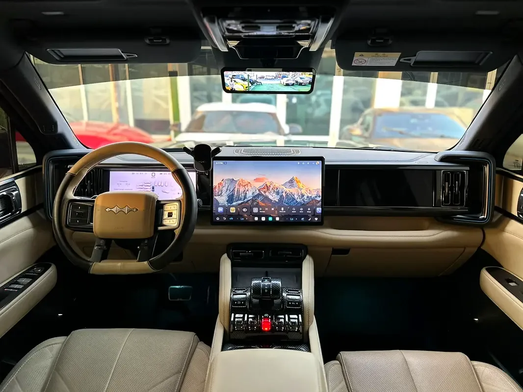 BYD FangChengBao Leopard 5 1.5 CVT AWD (687 حصان) - 12