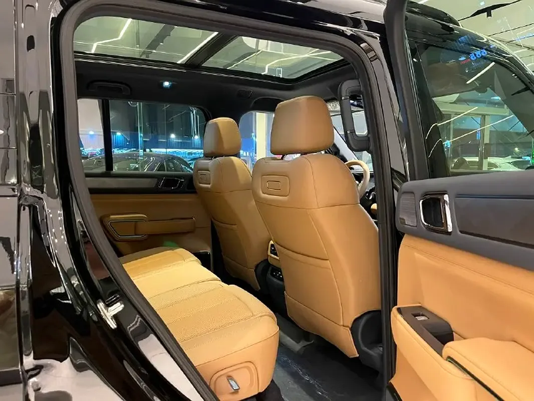 BYD FangChengBao Leopard 5 1.5 CVT AWD (687 حصان) - 11
