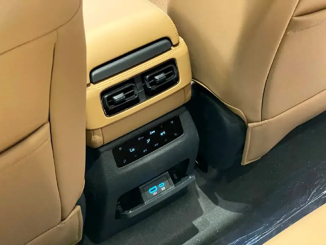 BYD FangChengBao Leopard 5 1.5 CVT AWD (687 حصان) - 14