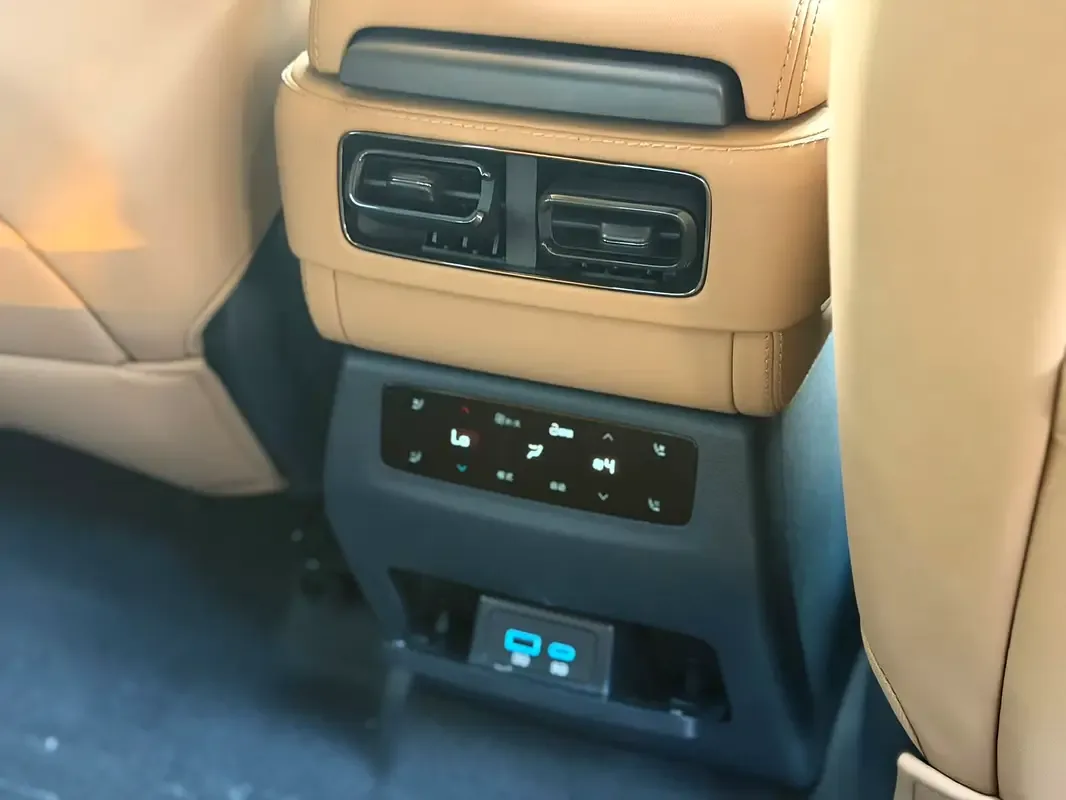 BYD FangChengBao Leopard 5 1.5 CVT AWD (687 حصان) - 5