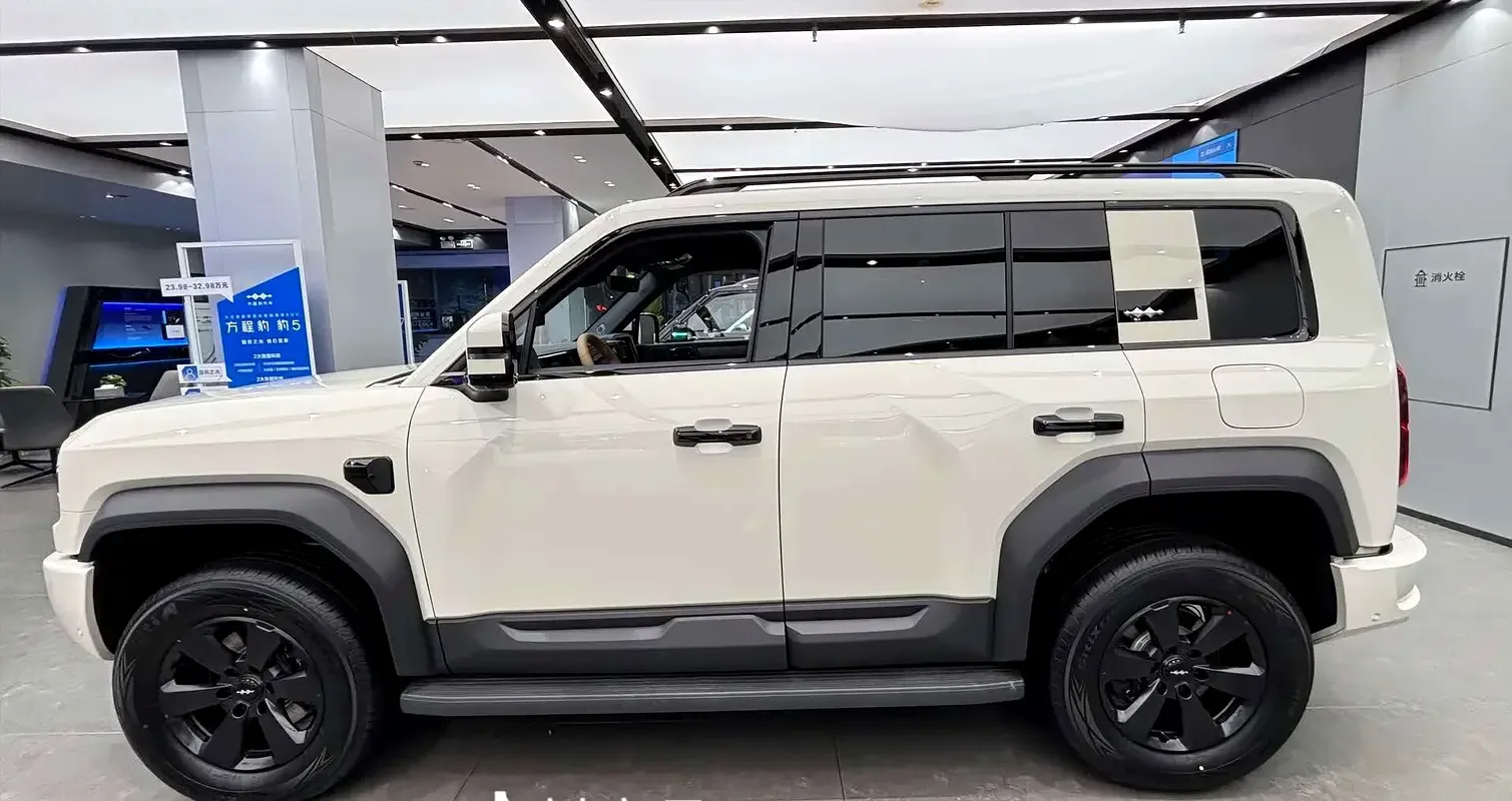 BYD FangChengBao Leopard 5 1.5 CVT AWD (687 hp) - 7