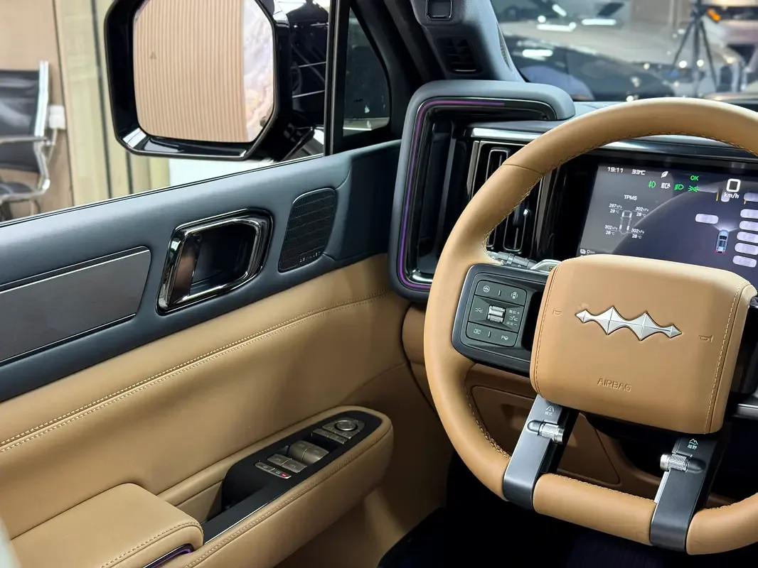 BYD FangChengBao Leopard 5 1.5 CVT AWD (687 hp) - 17