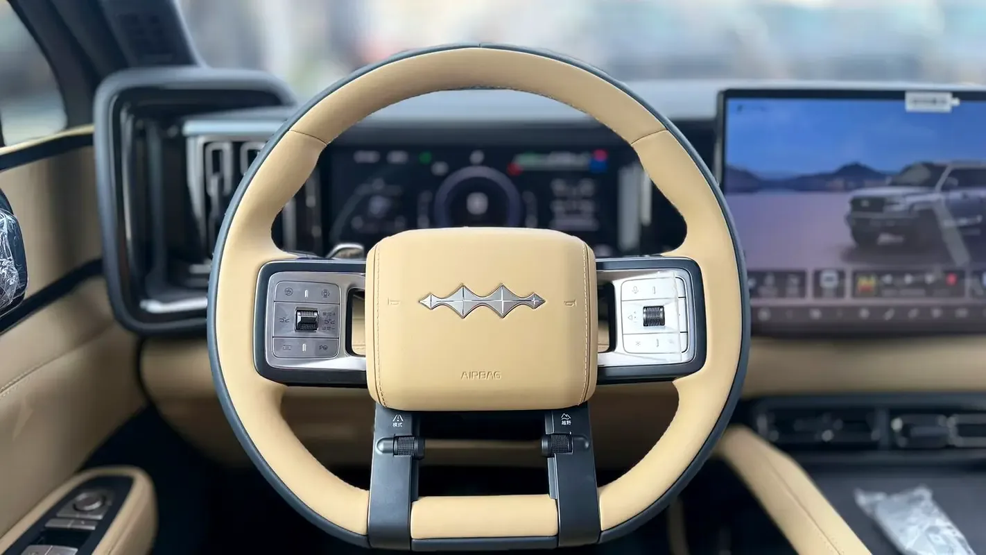 BYD FangChengBao Leopard 5 1.5 CVT AWD (687 hp) - 10