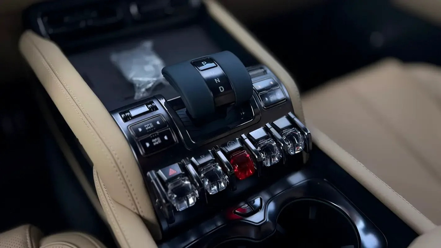 BYD FangChengBao Leopard 5 1.5 CVT AWD (687 hp) - 12