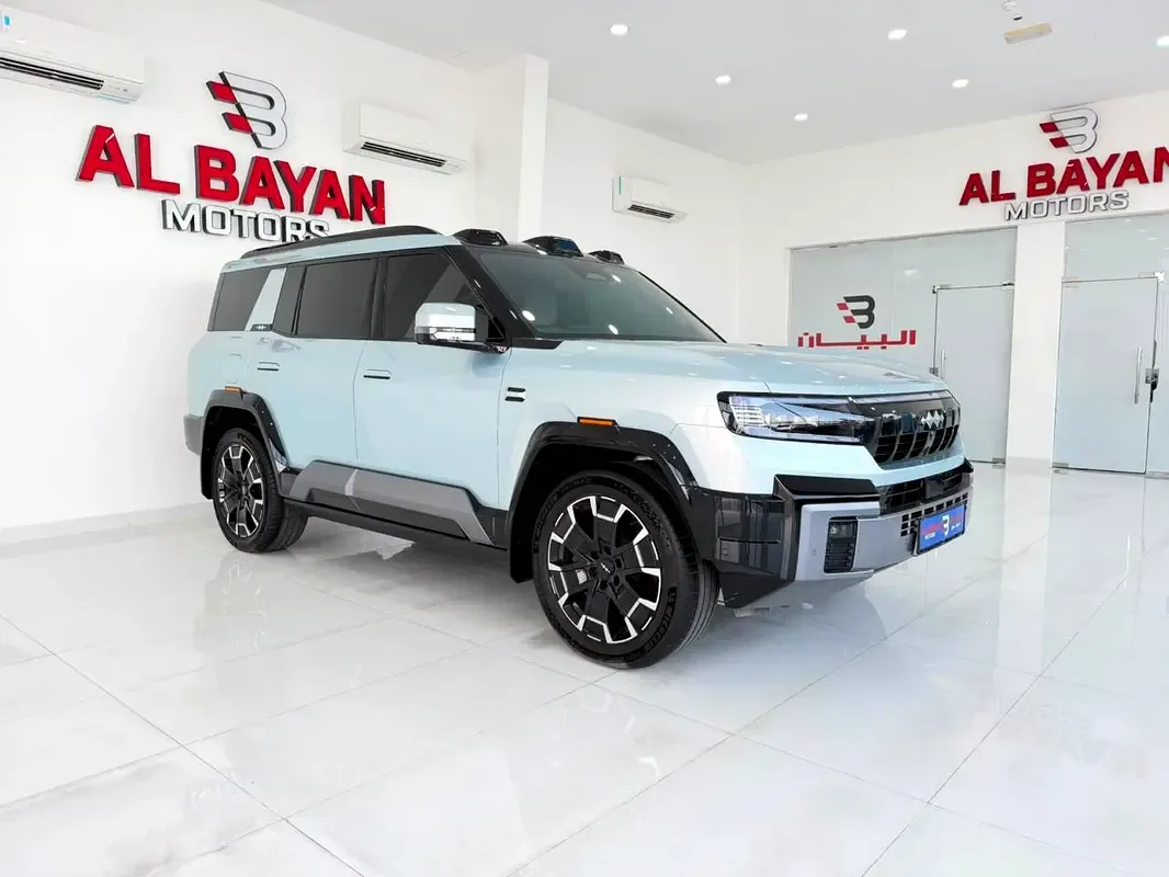 BYD FangChengBao Leopard 8 2.0 AT 4WD (952 hp)