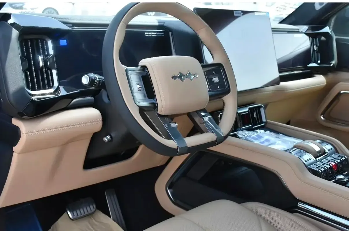 BYD FangChengBao Leopard 8 2.0 AT 4WD (952 hp) - 8
